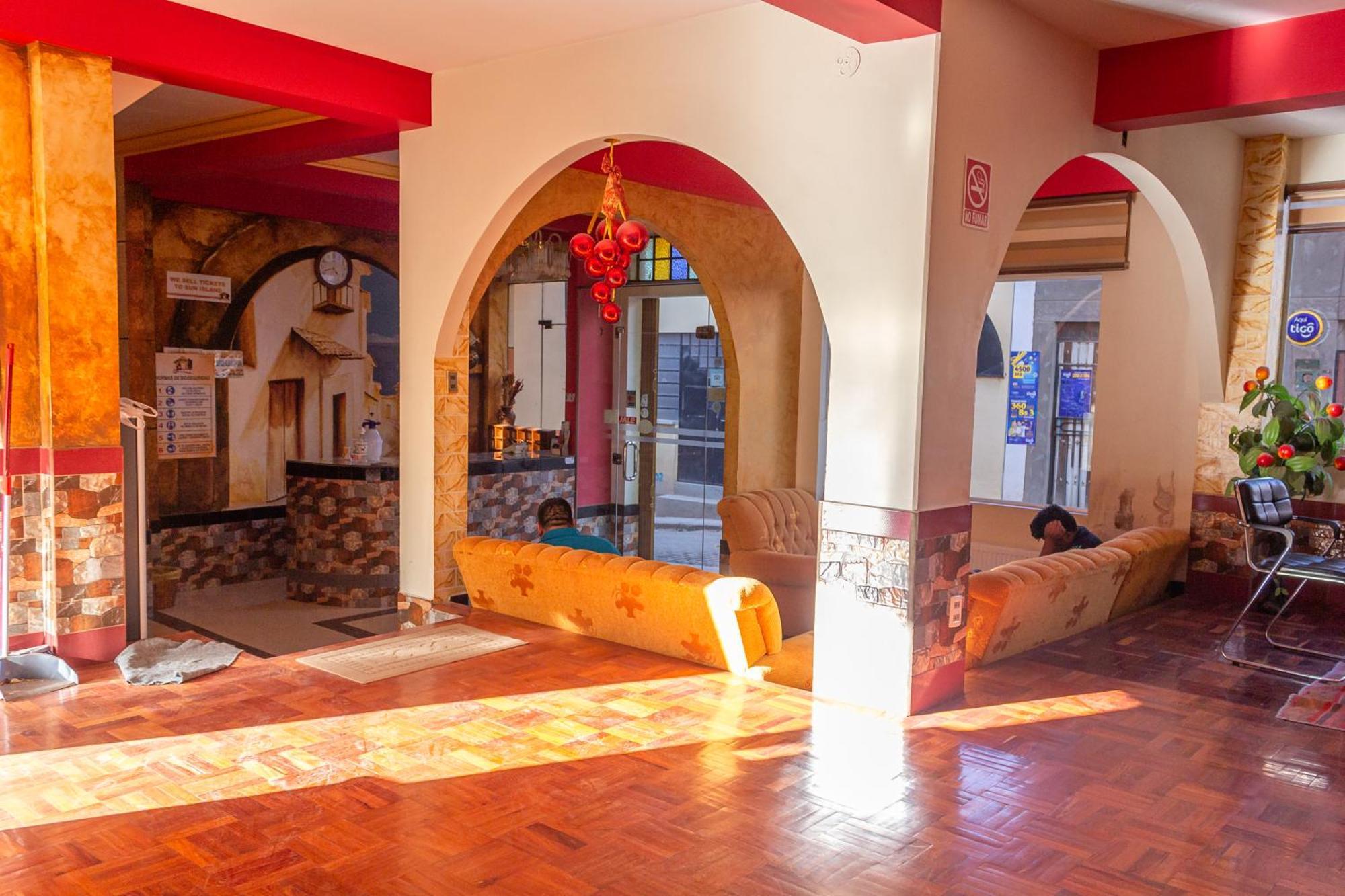 Hostal Sonia Copacabana  Exterior photo